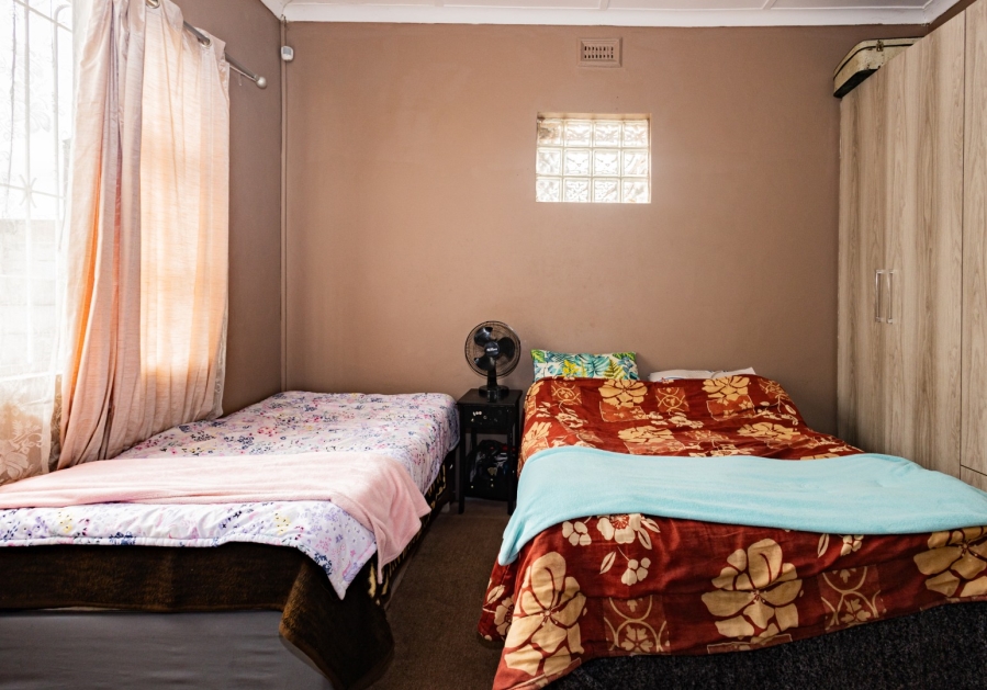 5 Bedroom Property for Sale in Parow Valley Western Cape